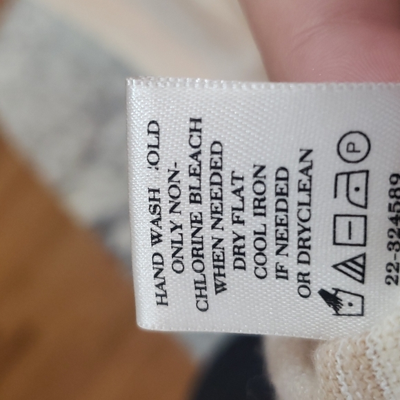 Ann Taylor Lightweight Buttondown  Sweater with Decorative Buttons - Picture 4 of 5